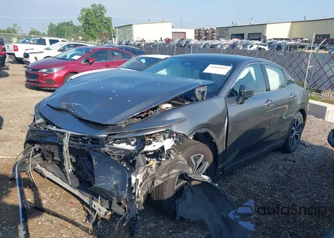 2023 Toyota Crown Limited z USA, uszkodzony, nr VIN JTDAAAAF9P3018029